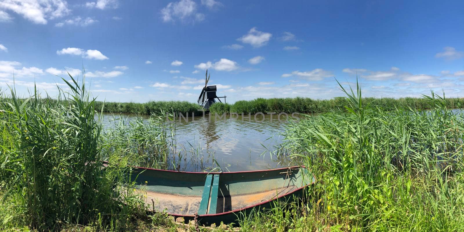 Canal the zwette around Wirdum by traveltelly