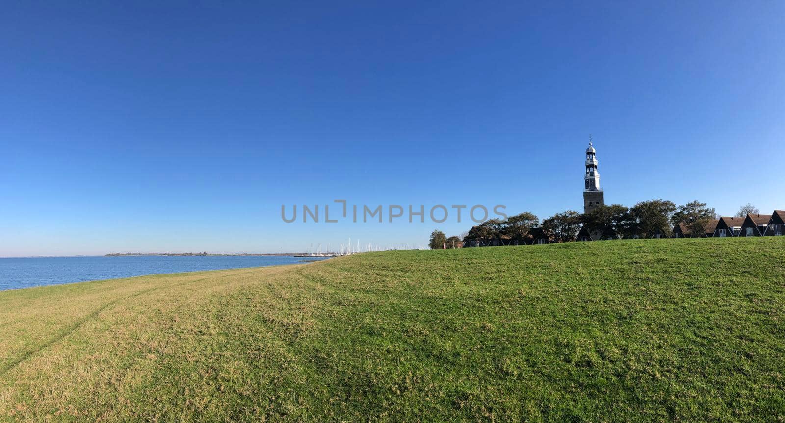 Dyke around Hindeloopen during autumn by traveltelly