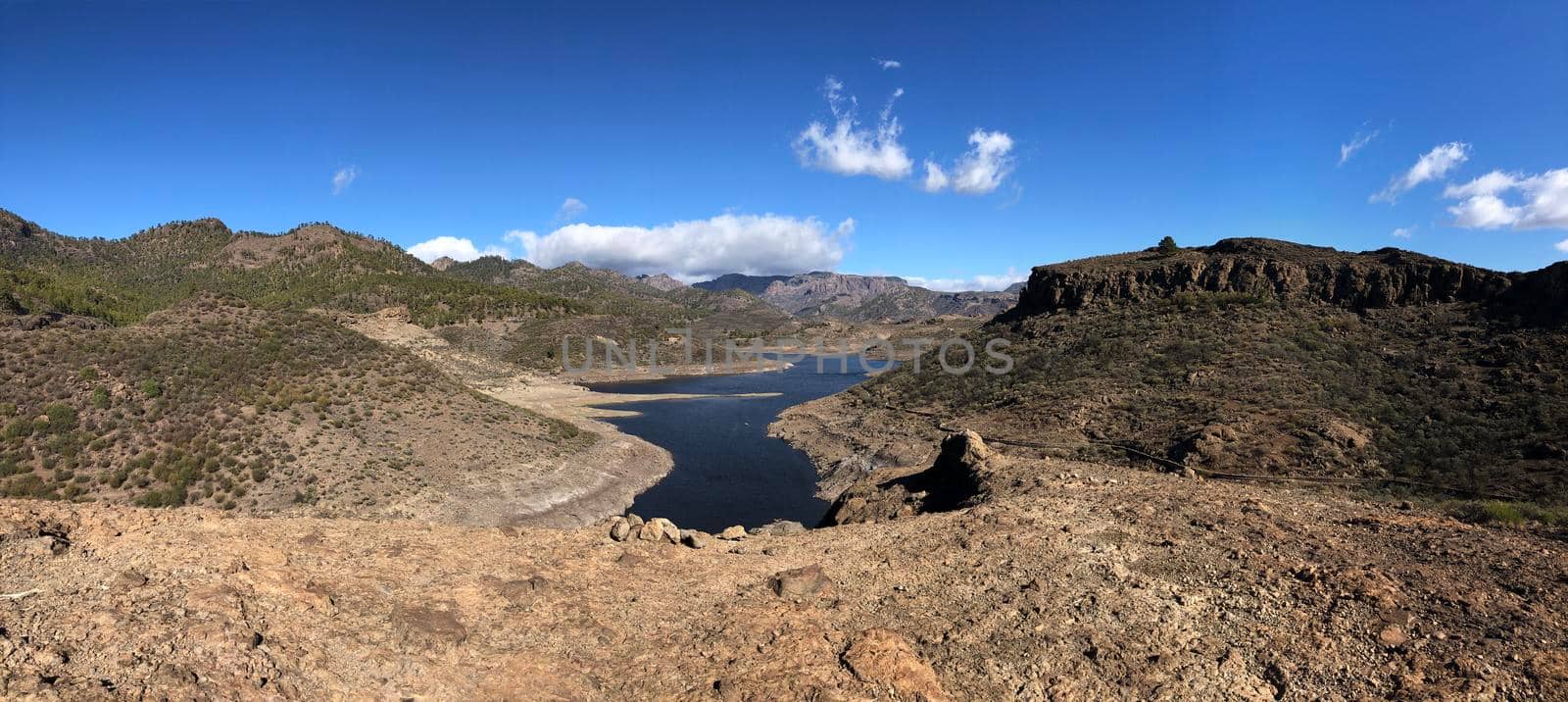 Panoramic scenery around Las Ninas by traveltelly