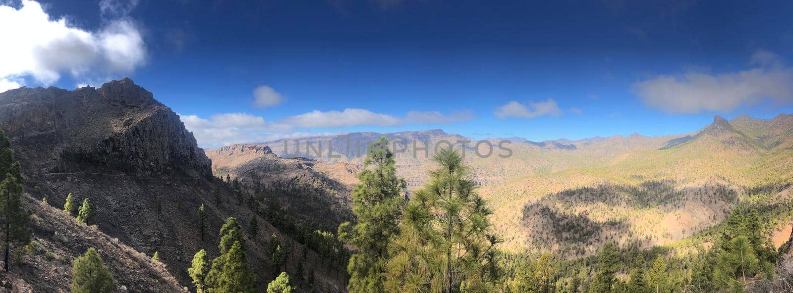Panoramic scenery on Gran Canaria by traveltelly