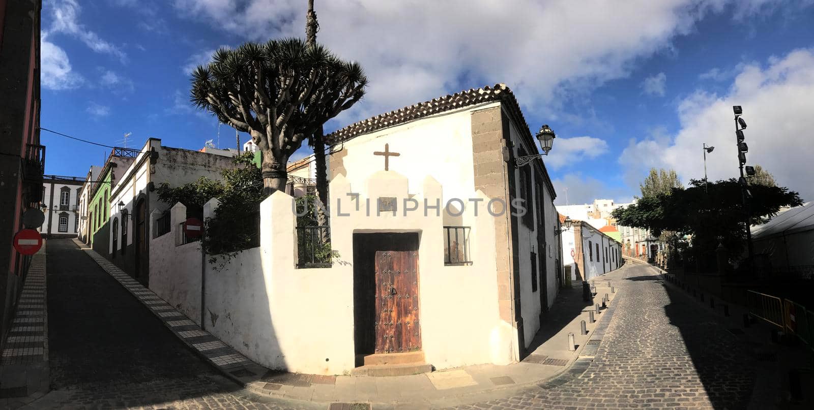 Panorama from the streets of Arucas by traveltelly