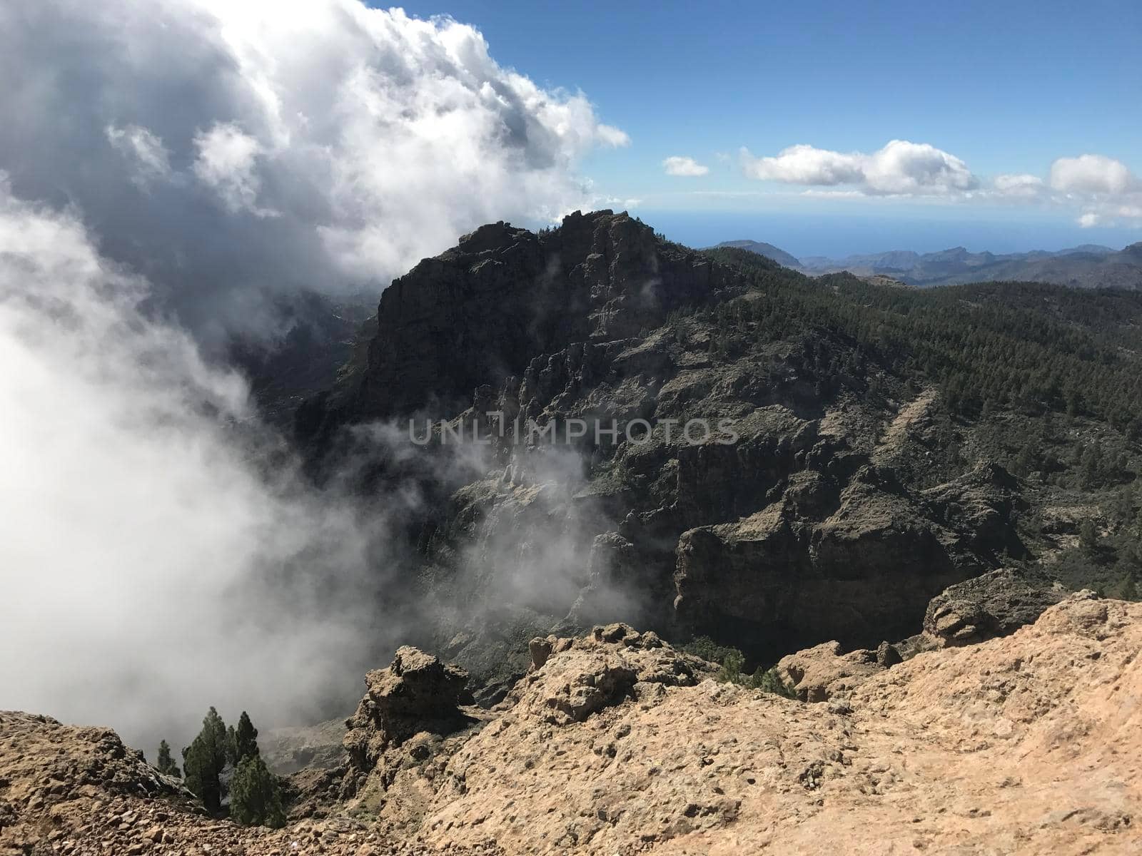 View from Pico de las Nieves by traveltelly