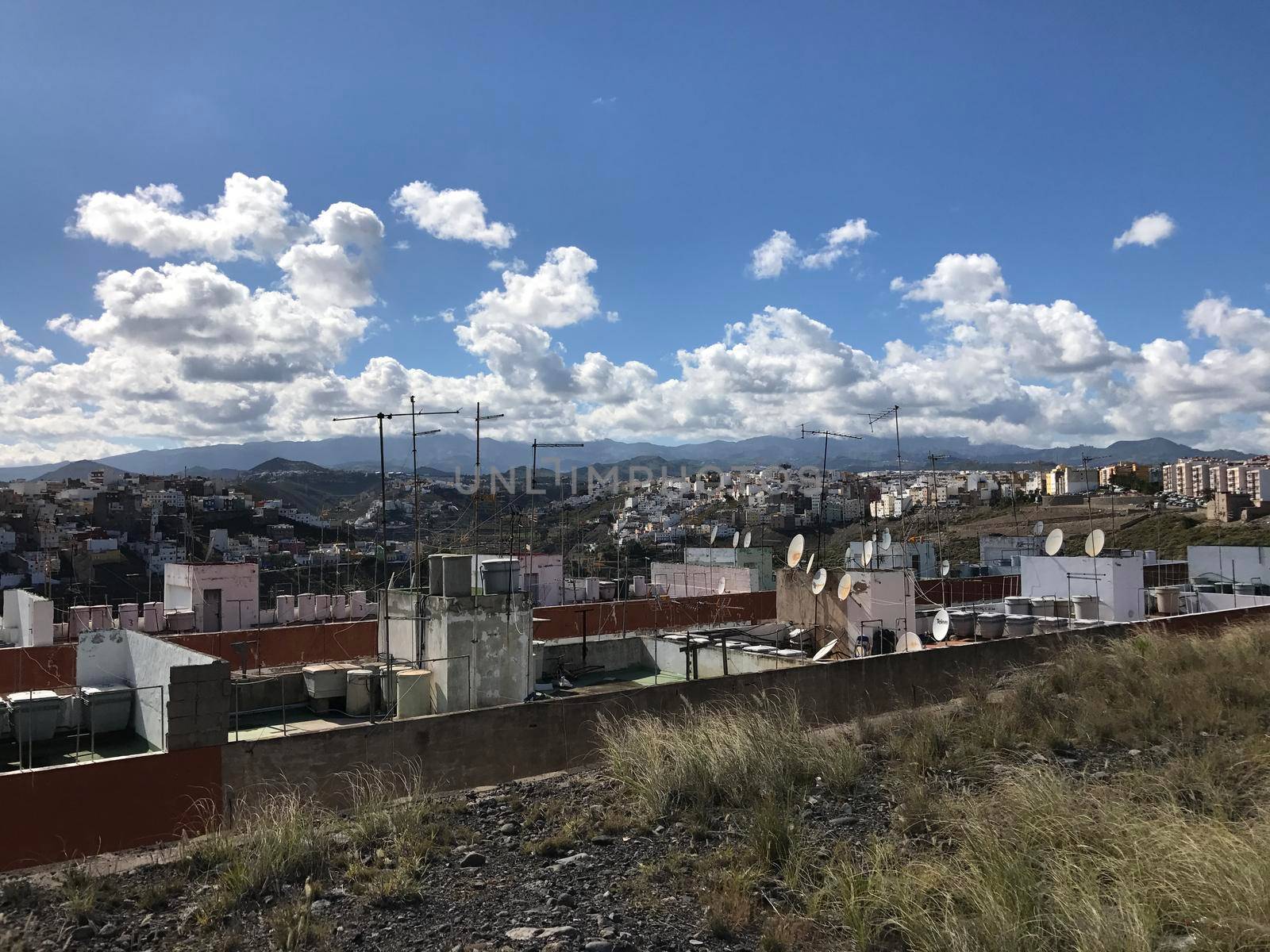 Urban housing in Las Palmas by traveltelly