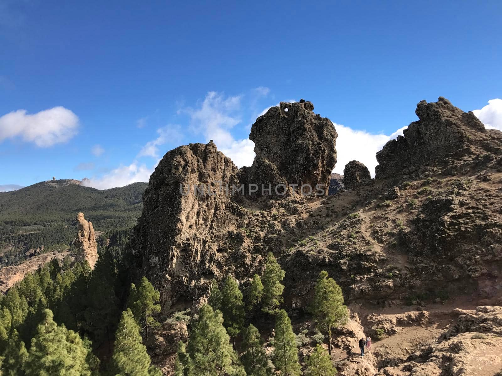 Landscape around the Roque Nublo  by traveltelly