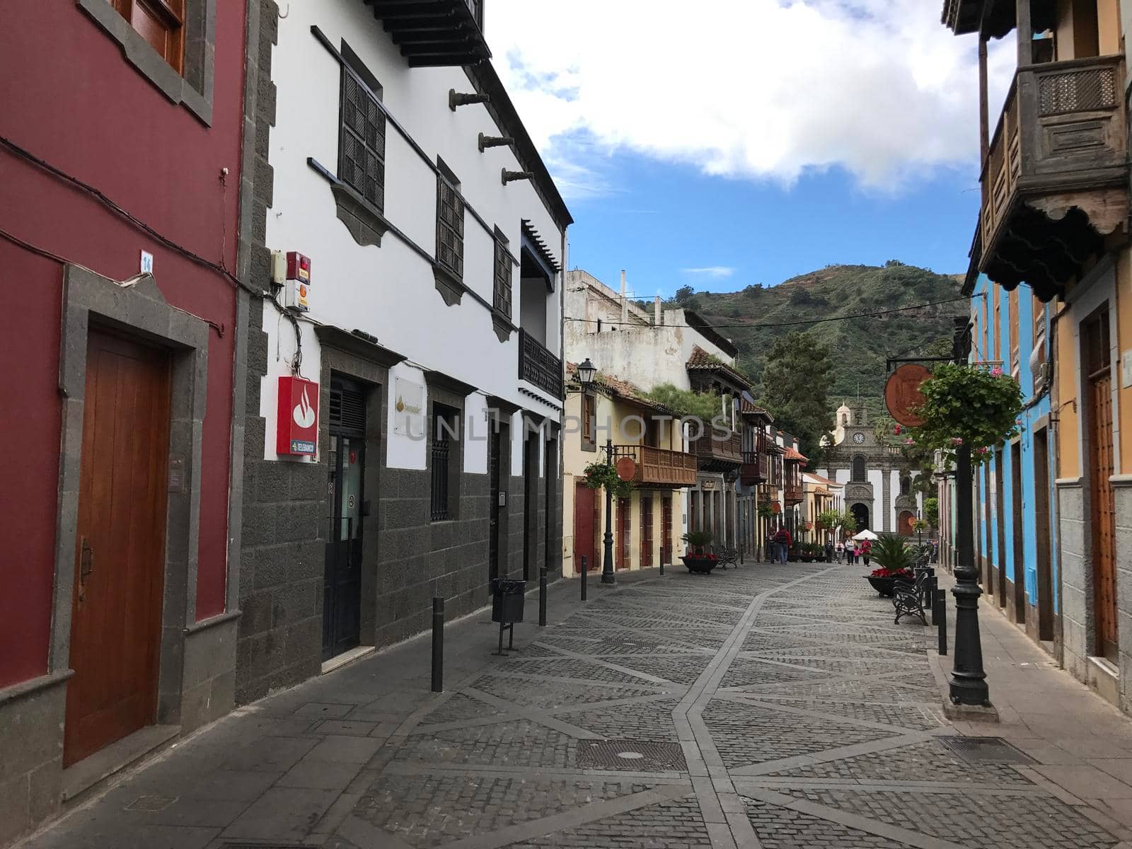 Street in the old town of Teror by traveltelly