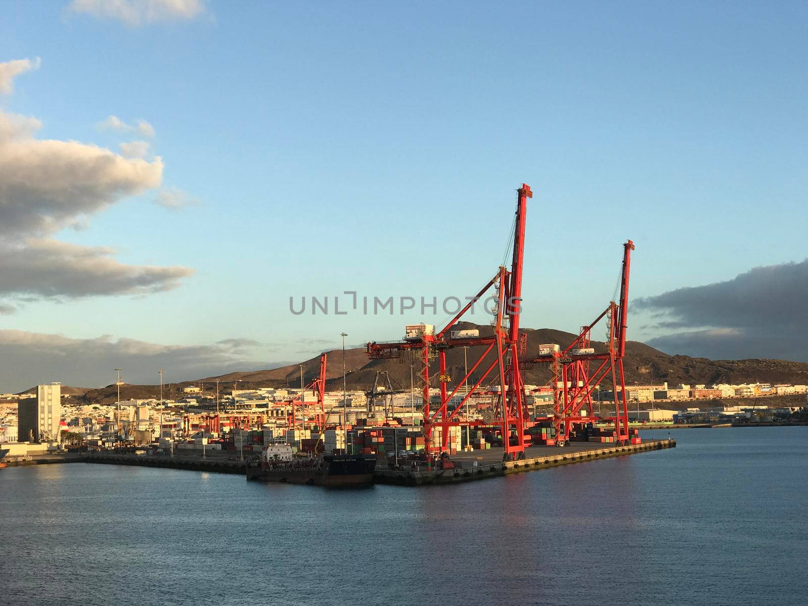 Las Palmas harbour  by traveltelly