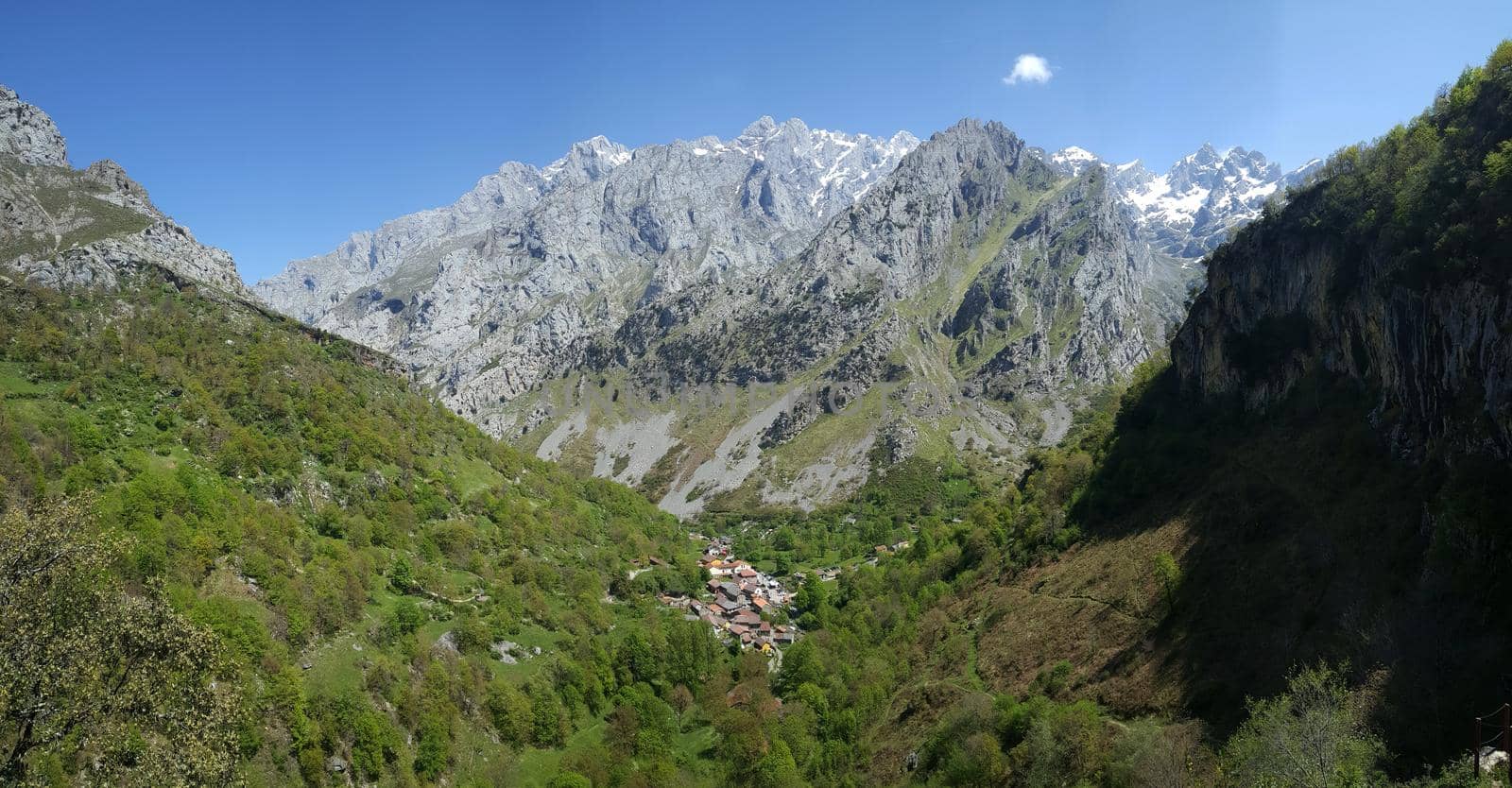 Panorama from the mountains around Caín de Valdeón in Spain