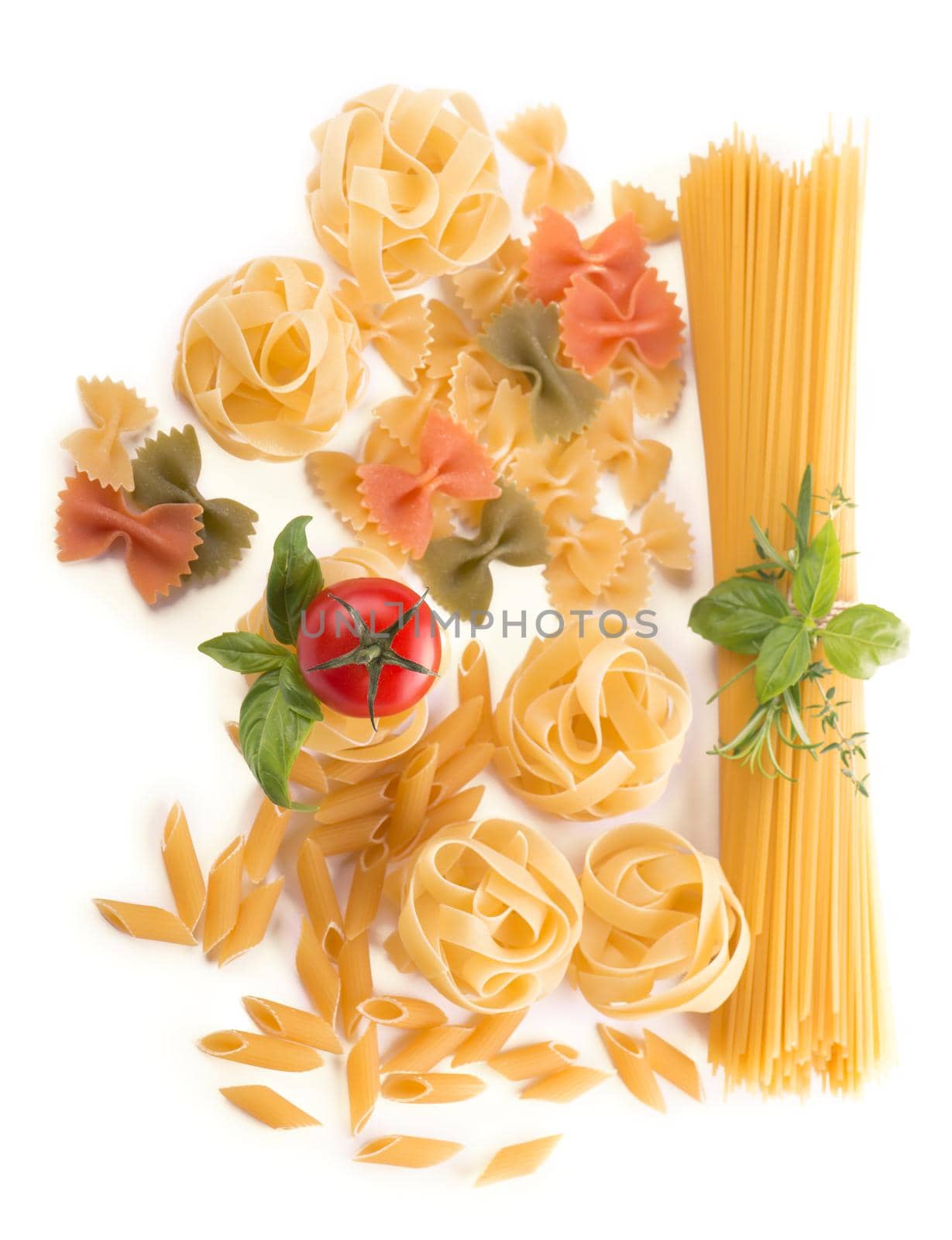 Spaghetti and basil isolated on white background by aprilphoto