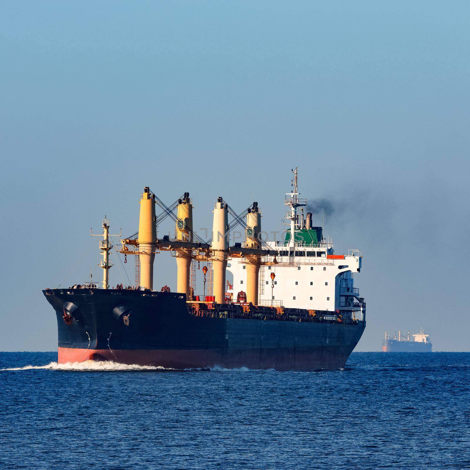 Black bulk carrier by InfinitumProdux