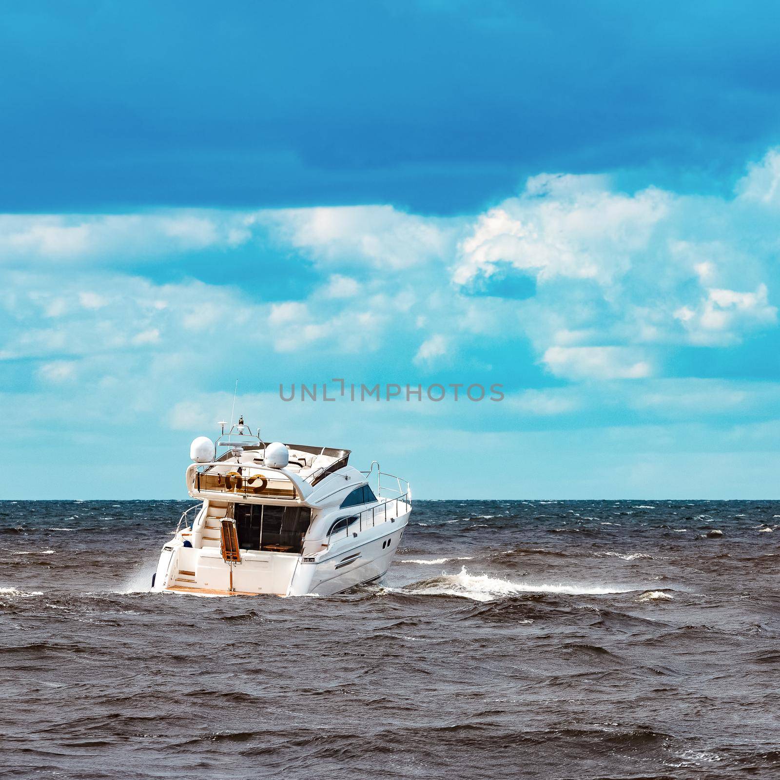 White speed boat in action by InfinitumProdux