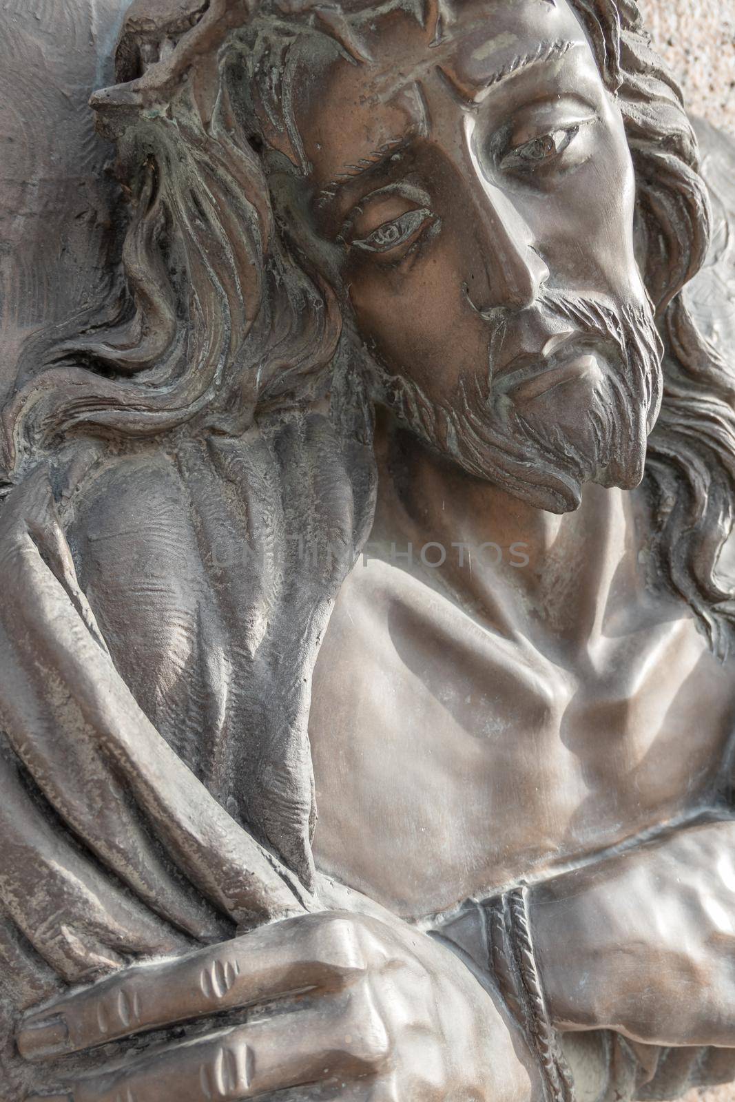 Portrait photo of Jesus Christ statue