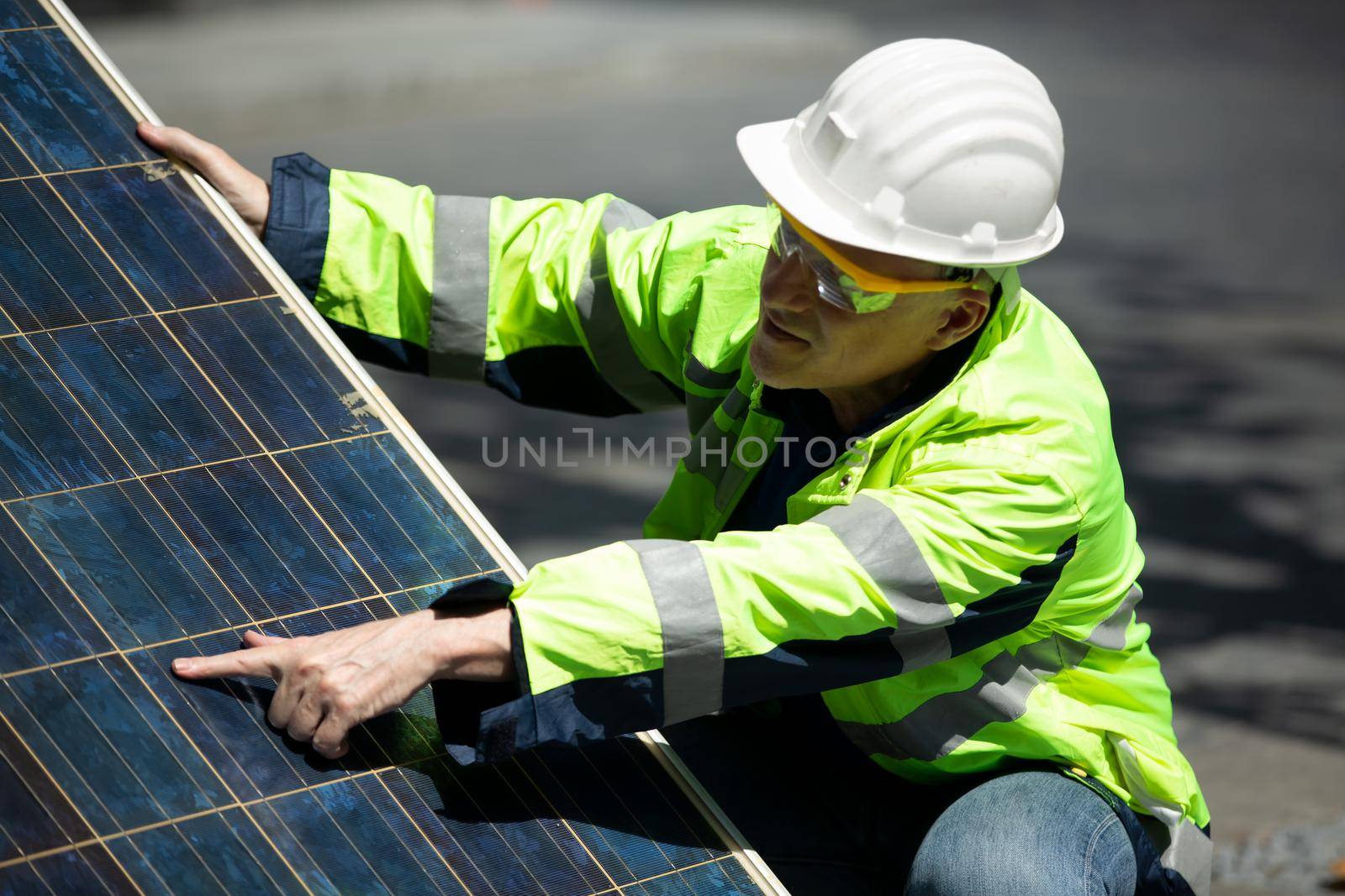 maintenance engineer, Solar energy systems engineer perform analysis solar panels