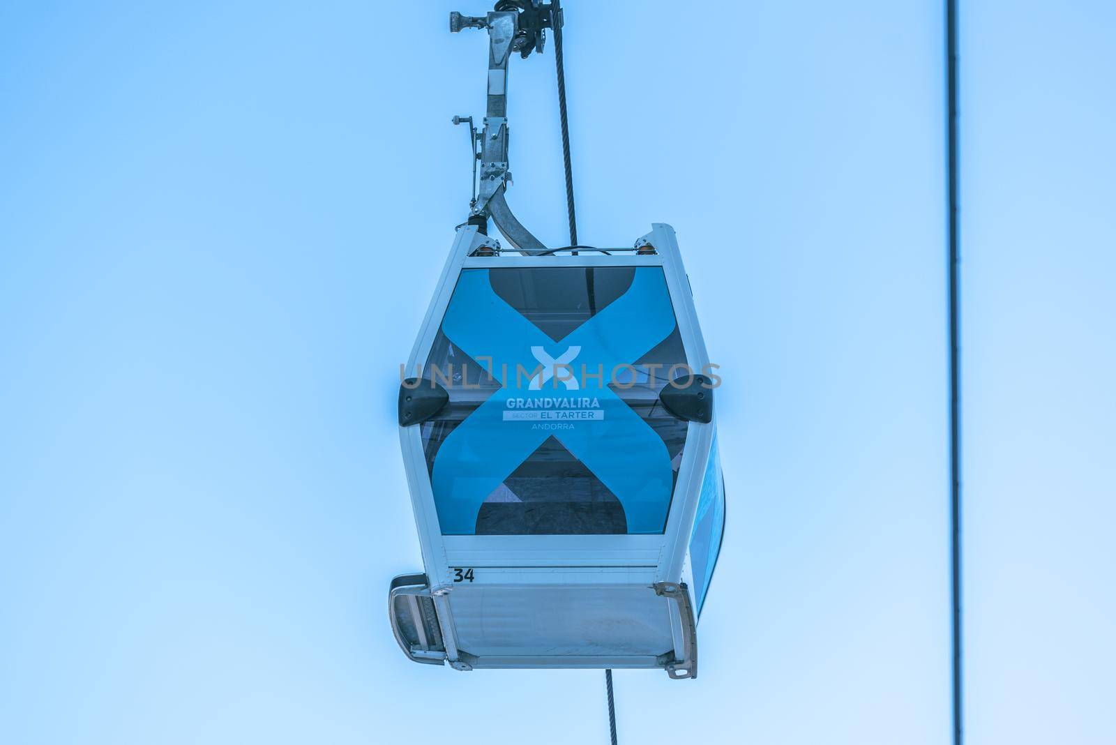 El Tarter, Andorra : 2021 January 11 :  Gondola lift at the Grandvalira ski station in El Tarter, Andorra in times of covid19 in winter 2021