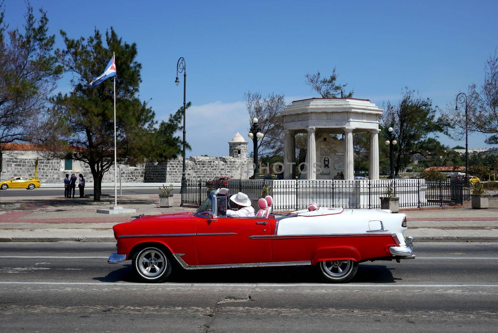 Old car in Havana backstreet, Cuba