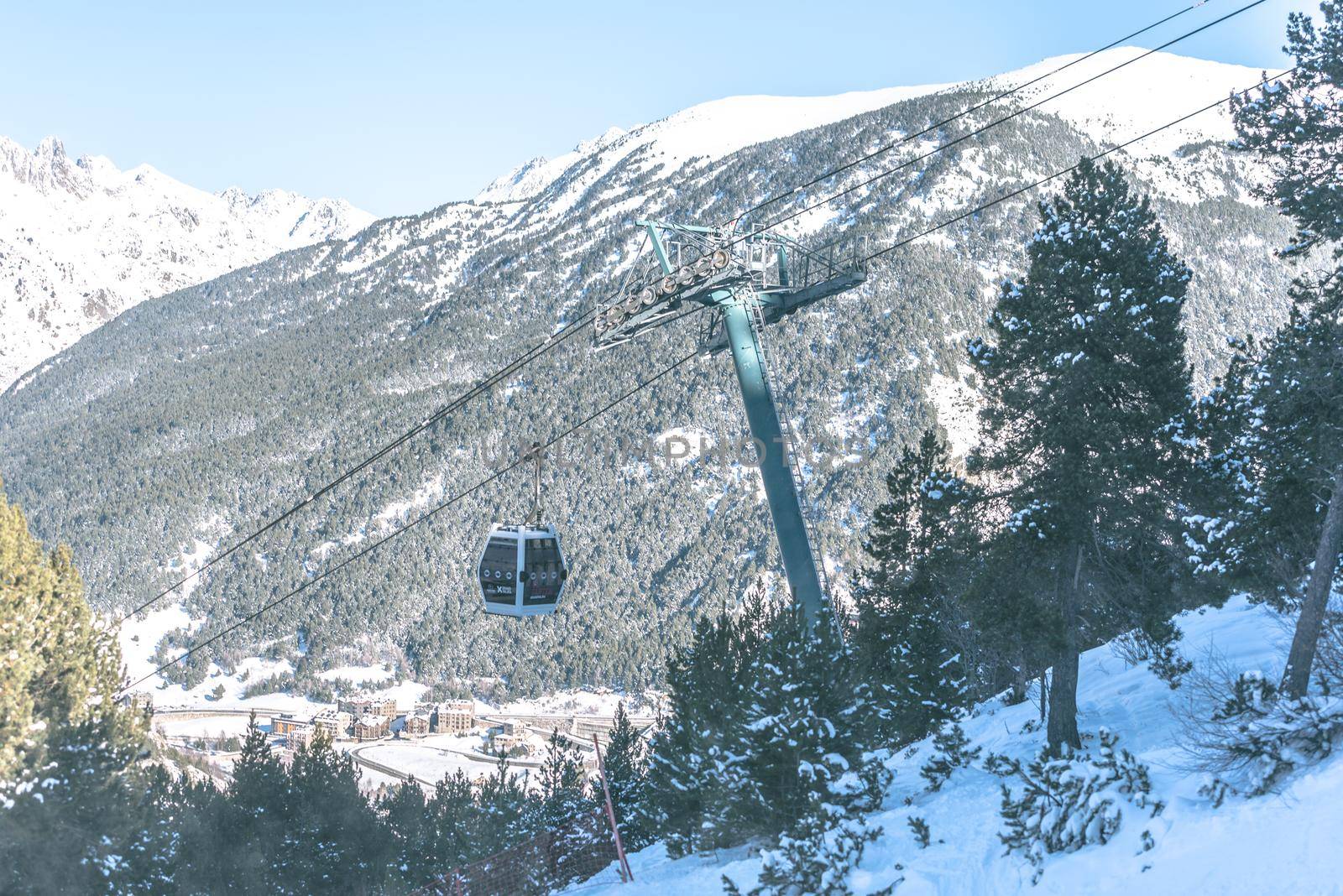 El Tarter, Andorra : 2021 January 11 :  Gondola lift at the Grandvalira ski station in El Tarter, Andorra in times of covid19 in winter 2021