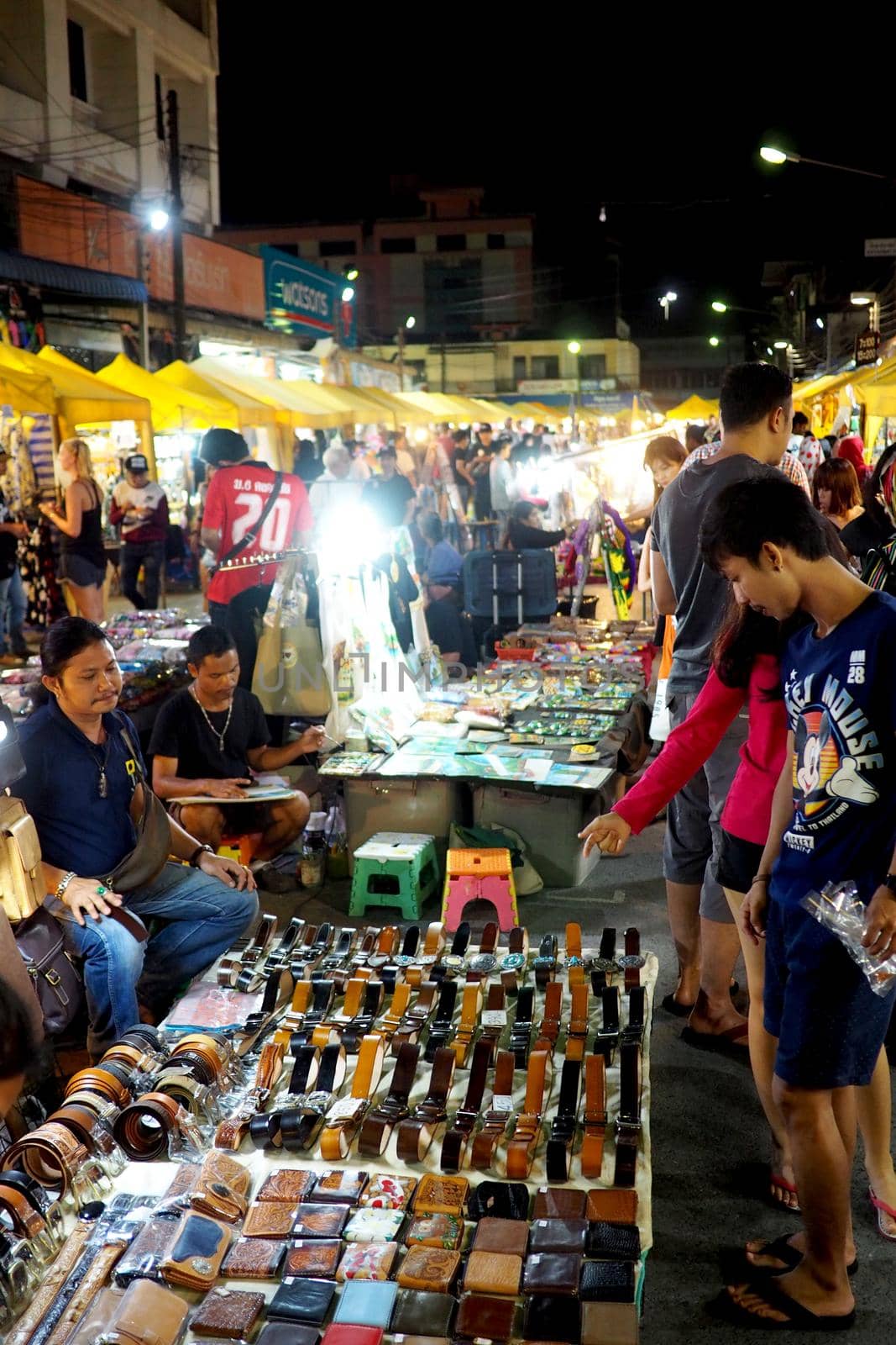 Night market in Thailand by fivepointsix