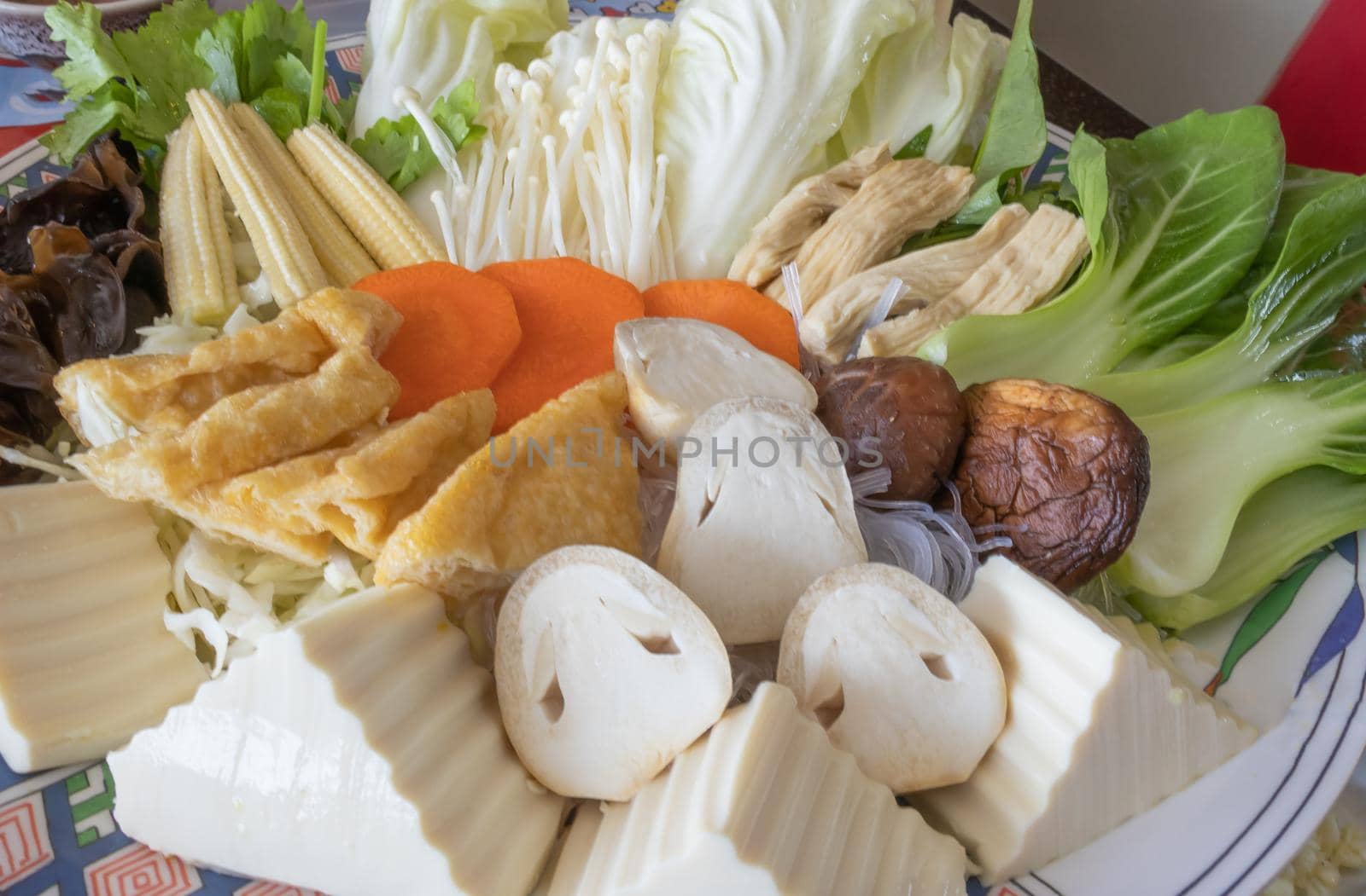 fresh vegetables by suththisumdeang