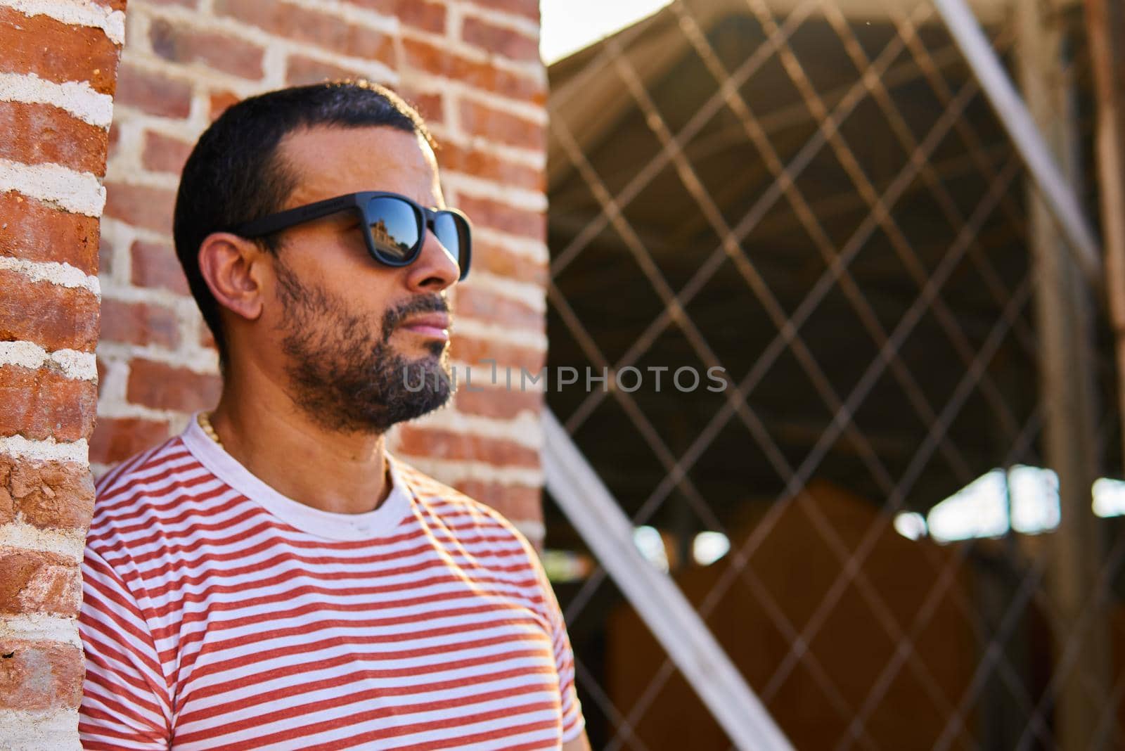 Man with sunglasses posing in freestyle