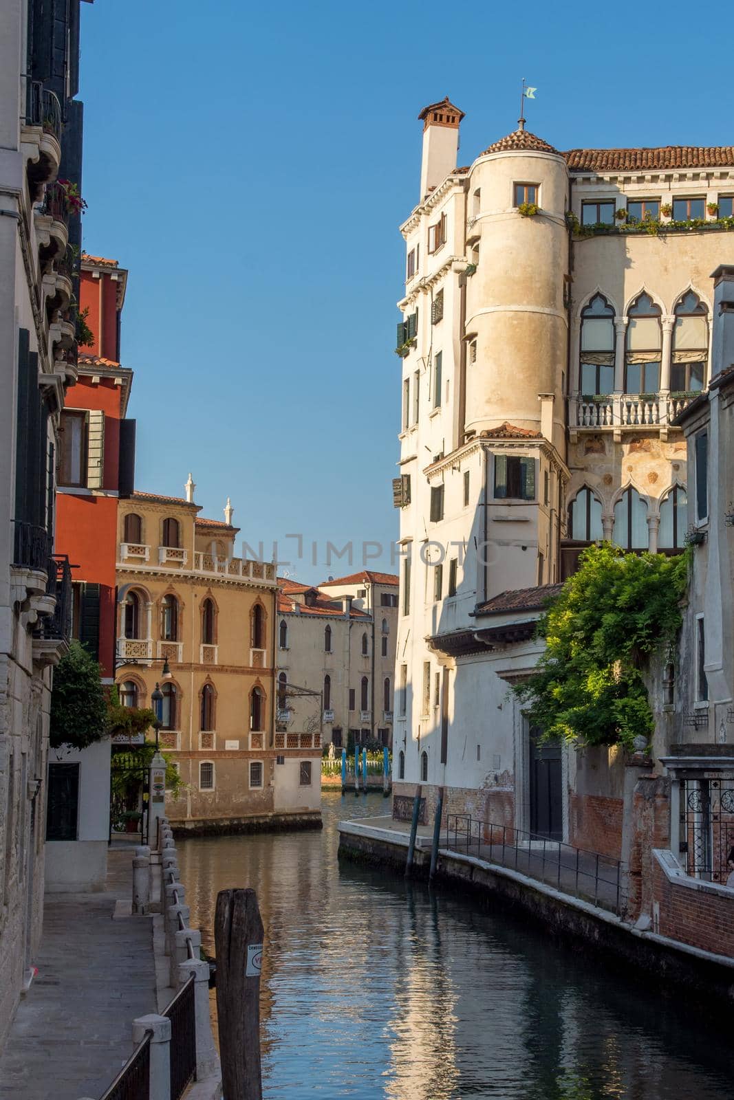 discovery of the city of Venice and its small canals and romantic alleys, Italy