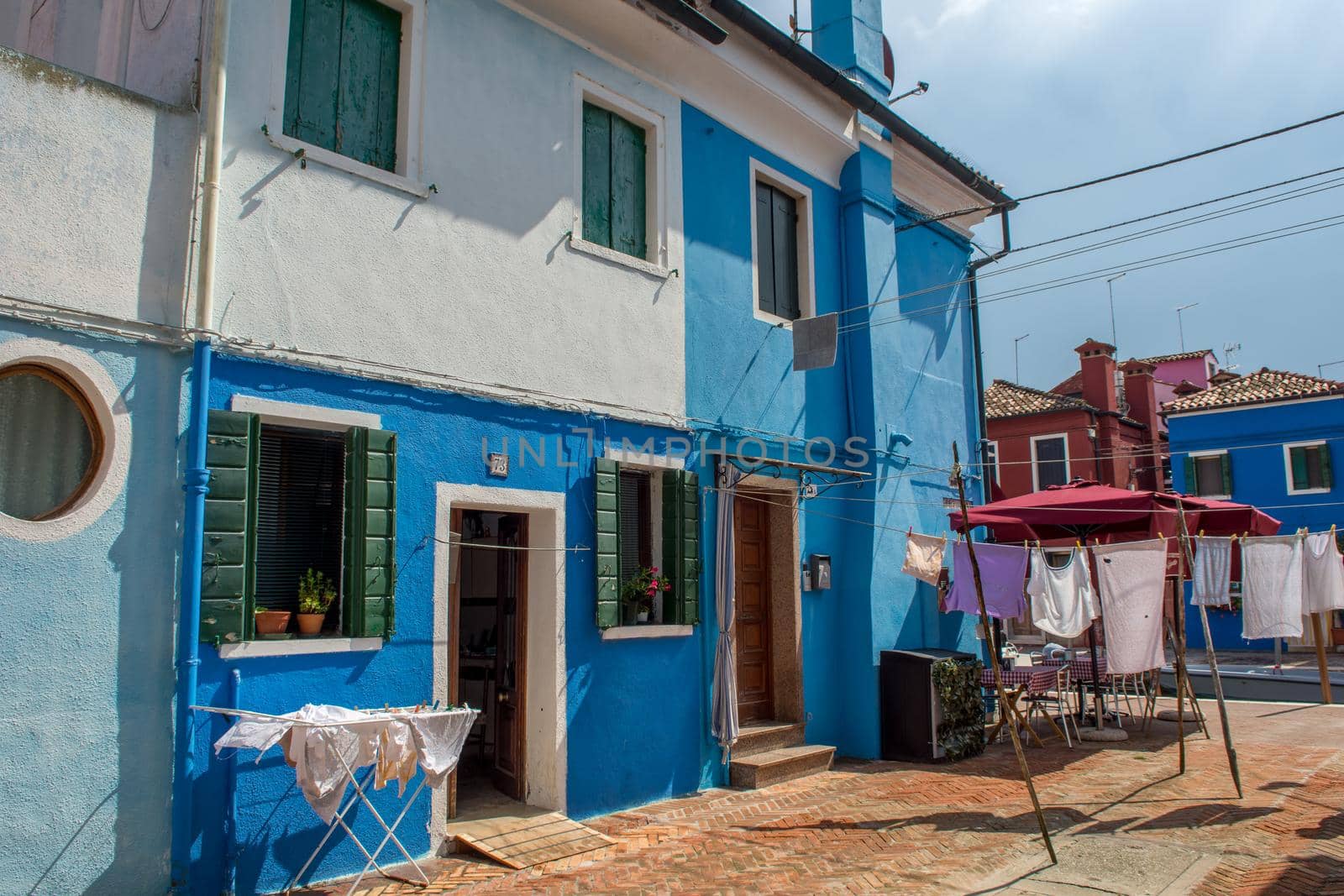 discovery of the city of Venice, Burano and its small canals and romantic alleys by shovag