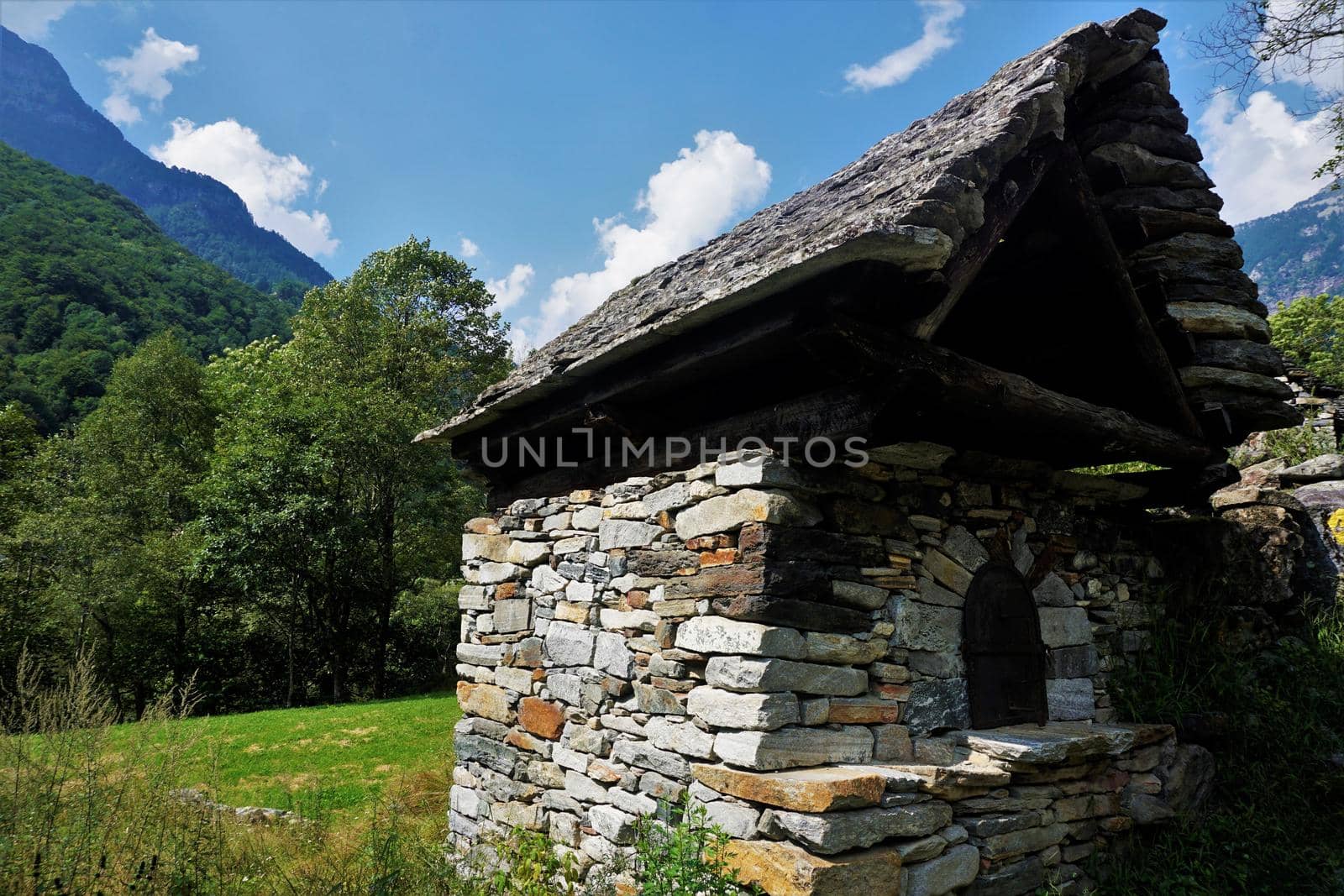 Old bakehouse spotted in the Verzasca valley, Switzerland by pisces2386
