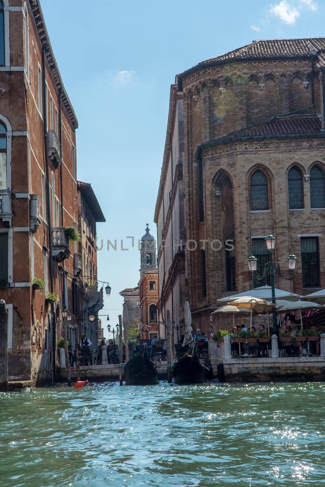 discovery of the city of Venice and its small canals and romantic alleys, Italy