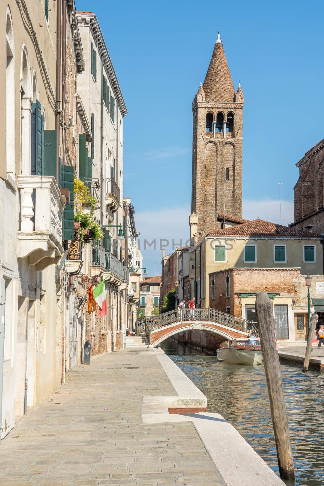 discovery of the city of Venice and its small canals and romantic alleys, Italy