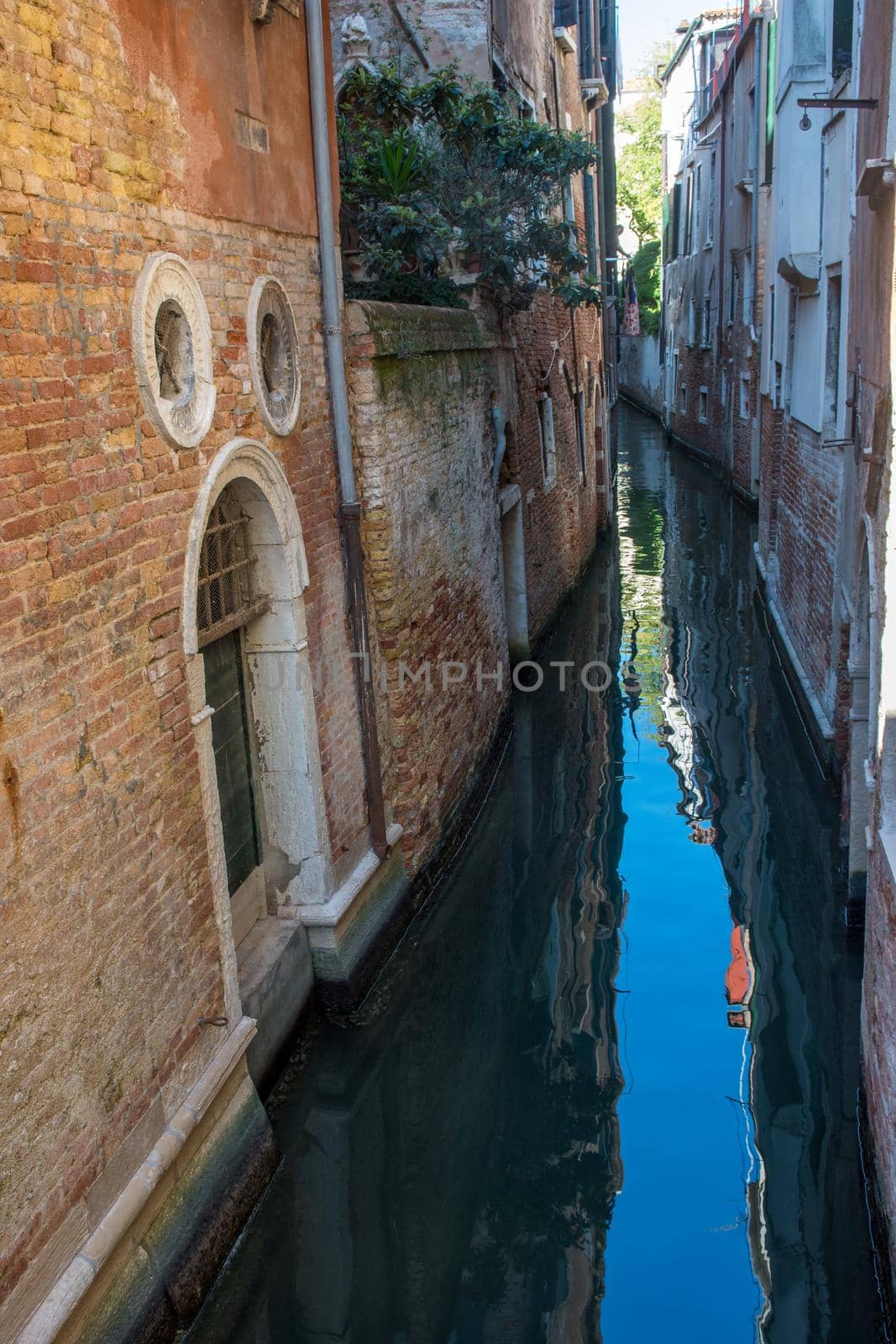 discovery of the city of Venice and its small canals and romantic alleys, Italy