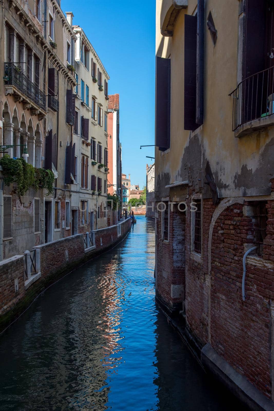 discovery of the city of Venice and its small canals and romantic alleys, Italy