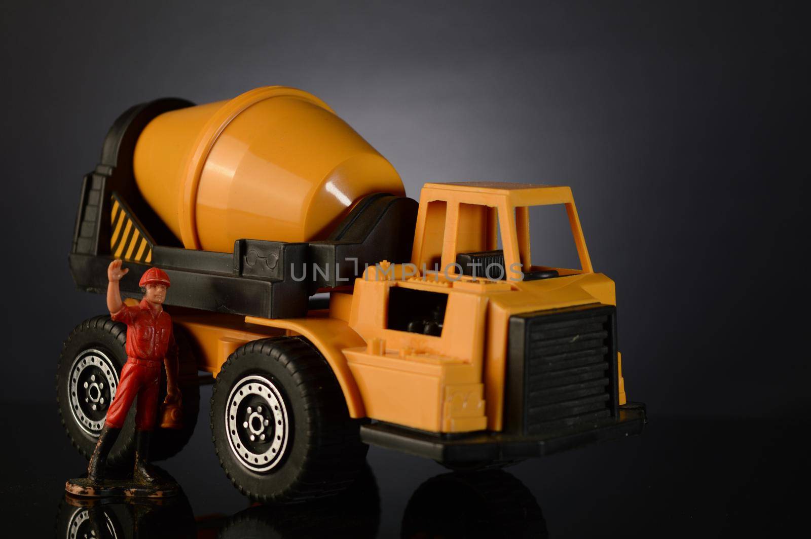 Toy Cement Mixer by AlphaBaby