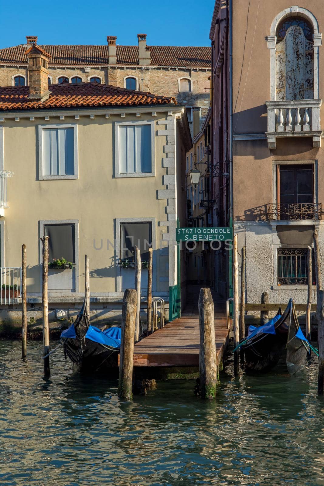 discovery of the city of Venice and its small canals and romantic alleys, Italy