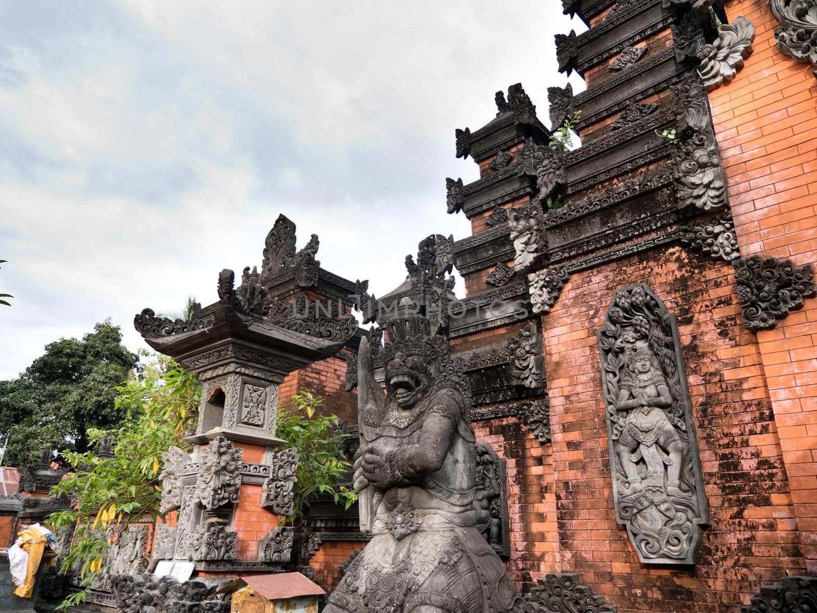 Hindu temple with statues of the gods on Bali island, Indonesia. Balinese Hindu Temple, old hindu architecture, Bali Architecture, Ancient design