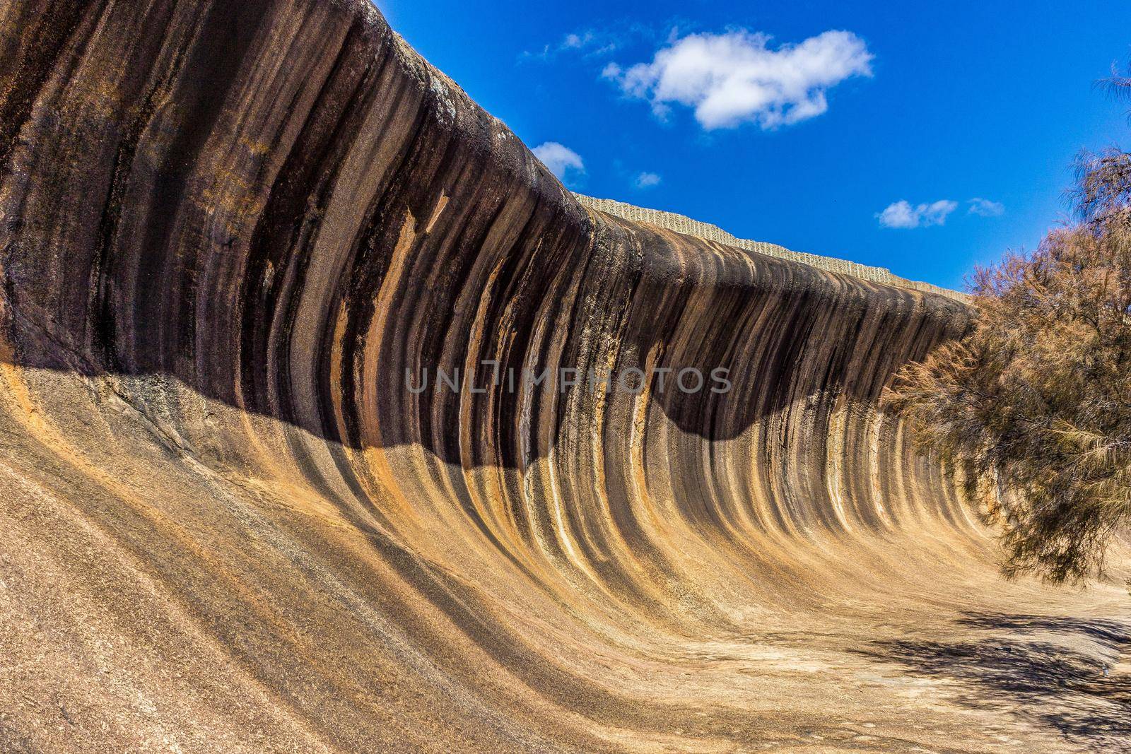 Wave Rock, Hyden, Westaustralien Eine 15 Meter hohe und 110 Meter lange Granitwelle, die durch natürliche Wind- und Wassererosion wird wird