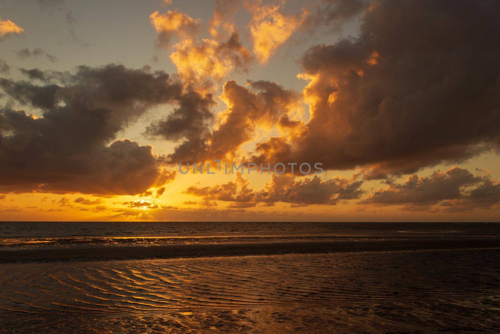 Sonnenaufgang in Cape Tributation - Australien by bettercallcurry