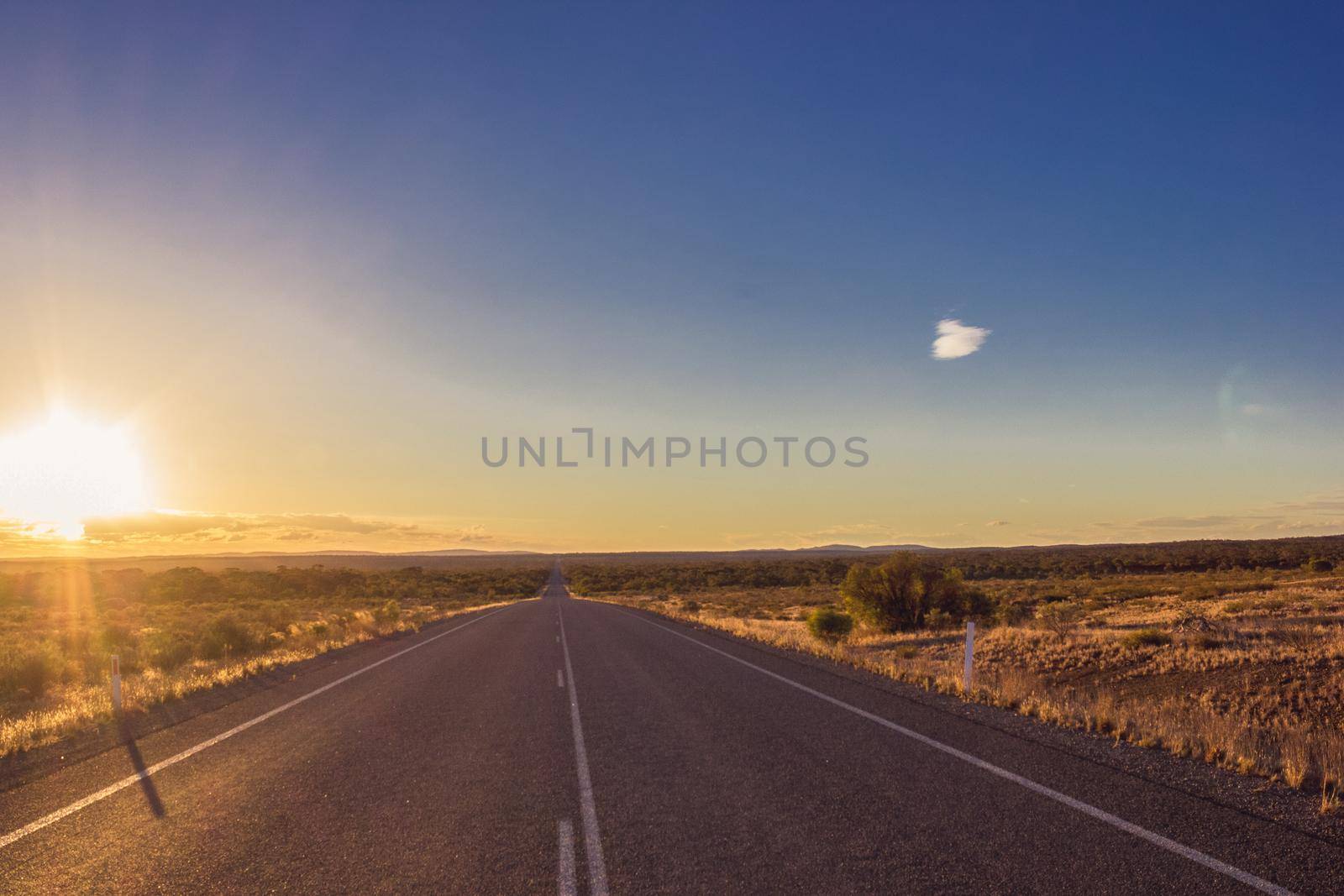 gerade Straße - nullarbor, Süd Australien, Australien by bettercallcurry