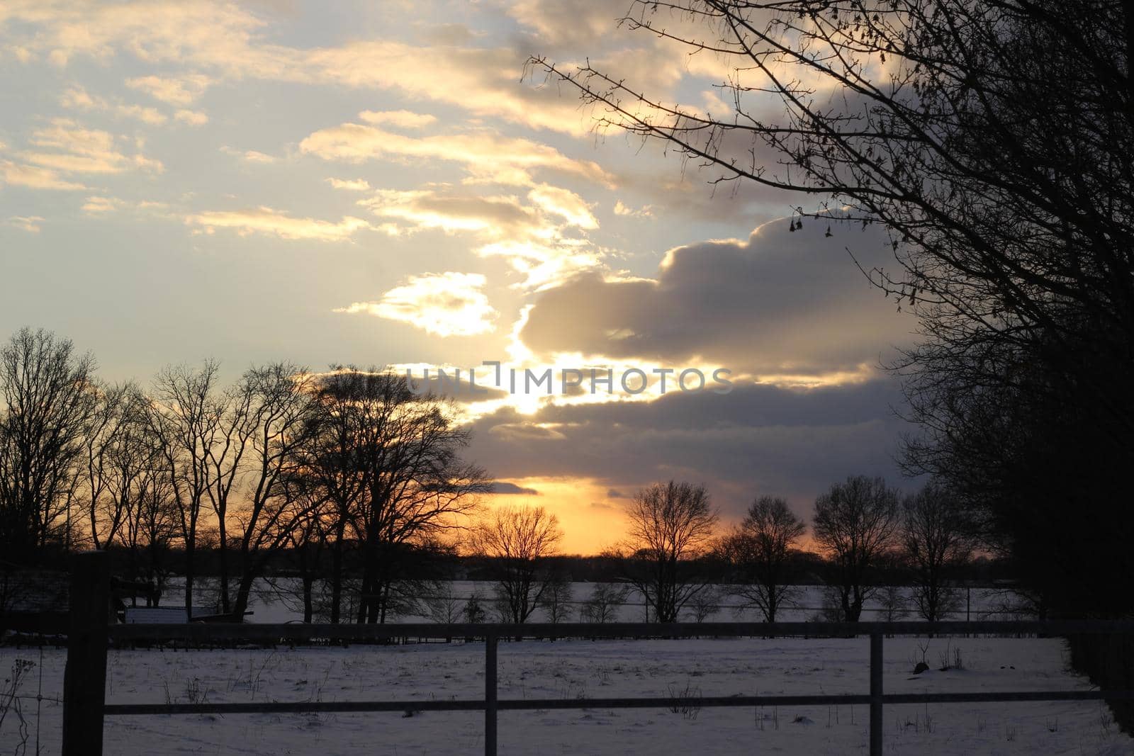 A beautyful sunset with cloudy sky