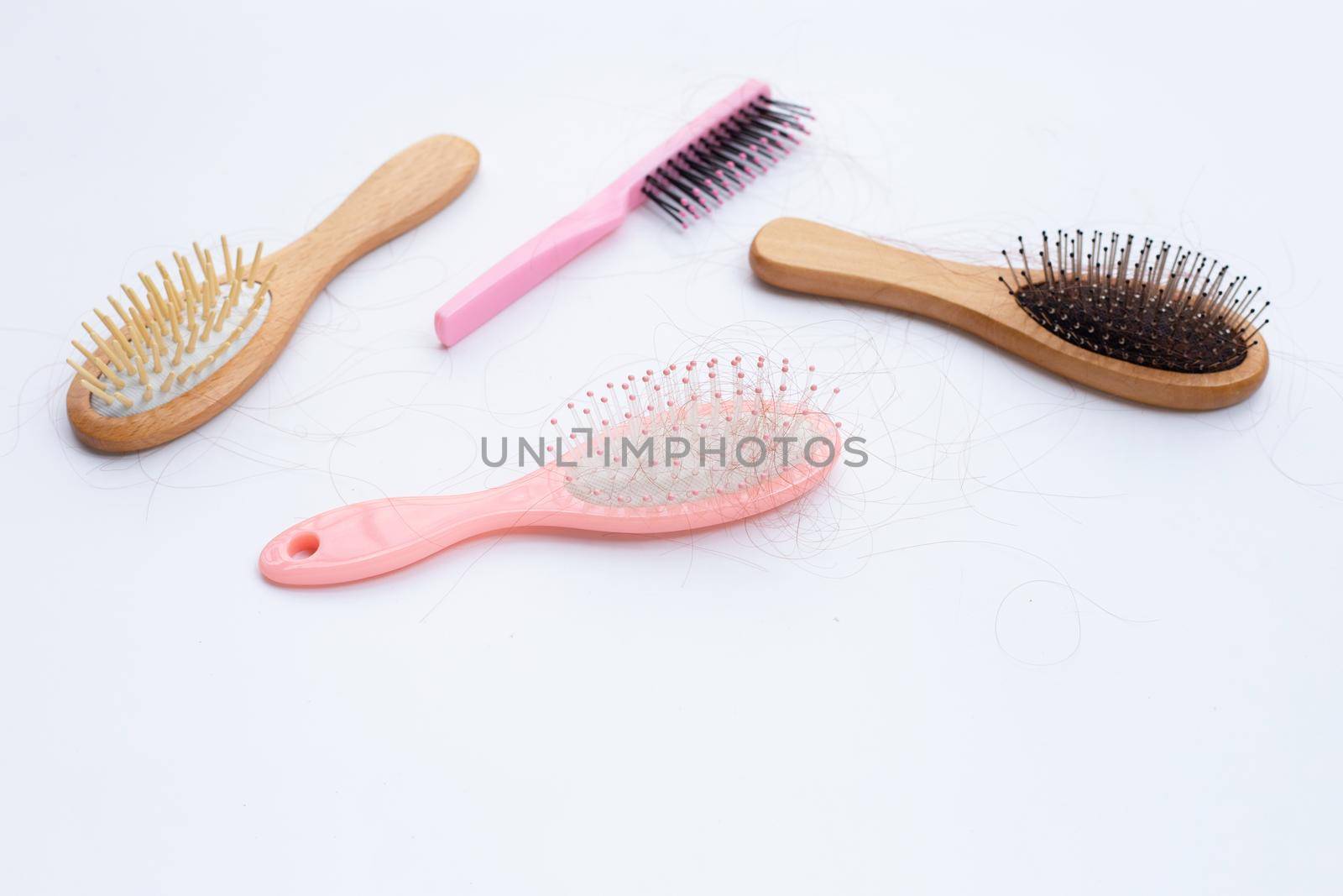 Hairs loss fall in combs