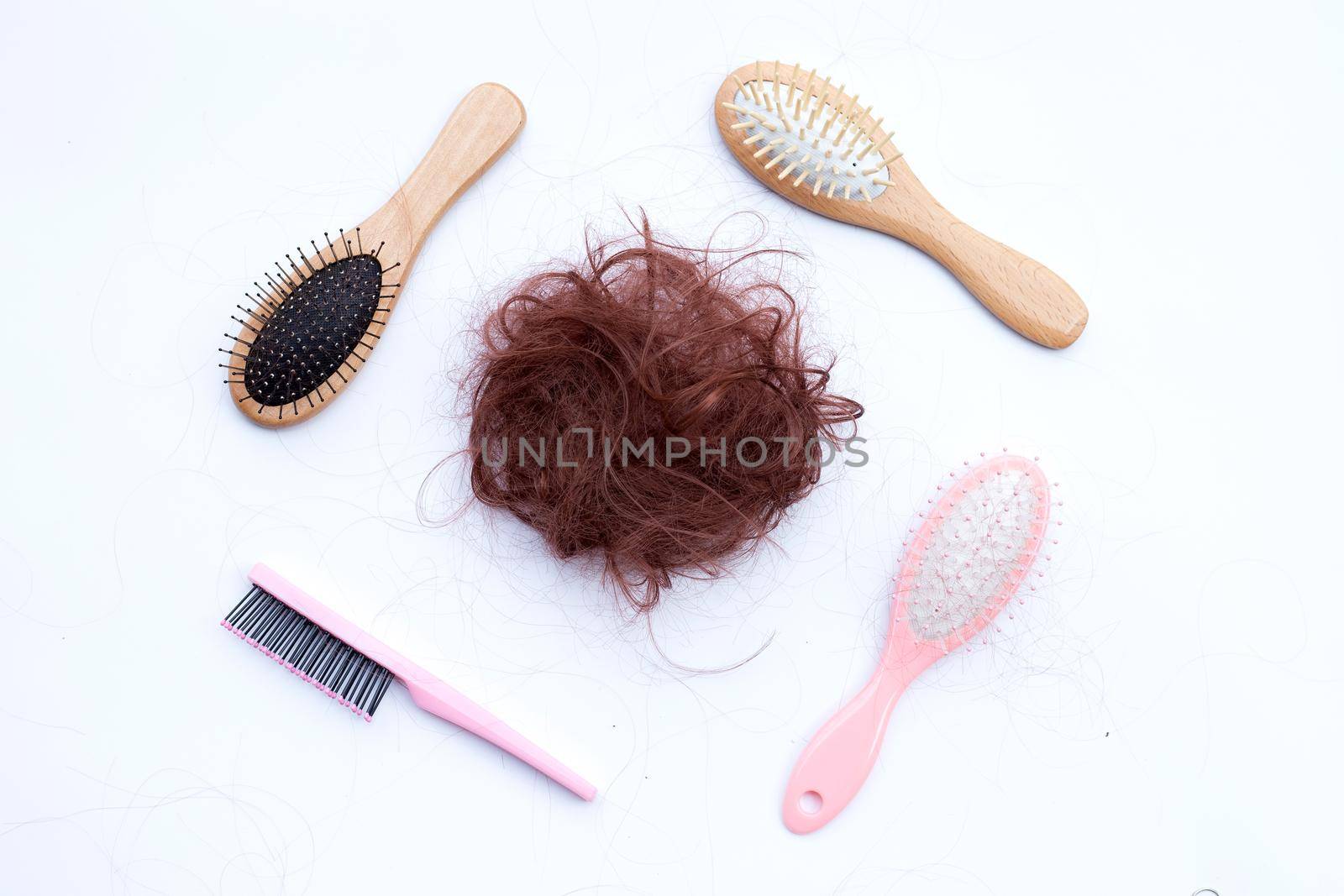 Hairs loss fall in combs