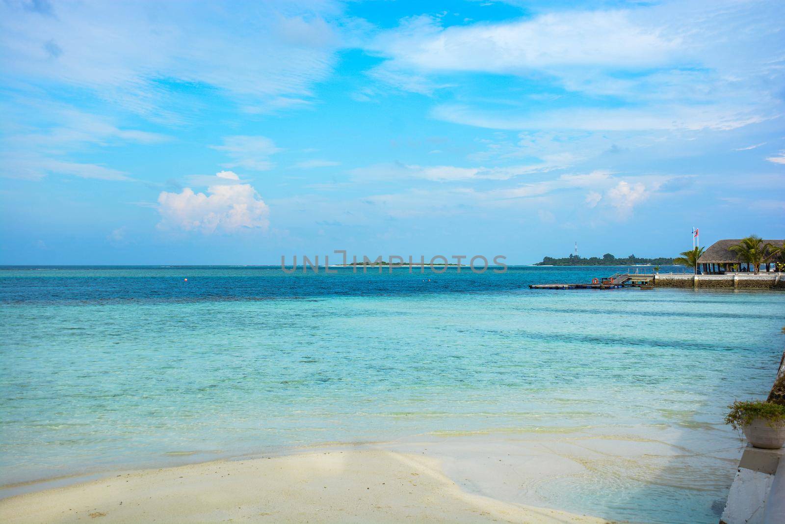 maldivian sea by iacobino