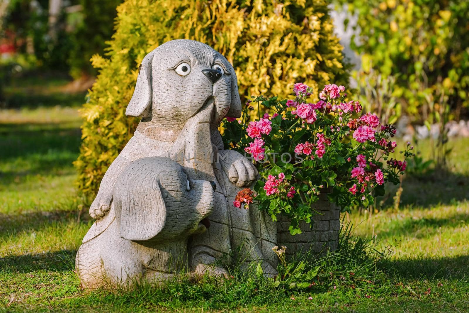 Figurine of a dog in the garden