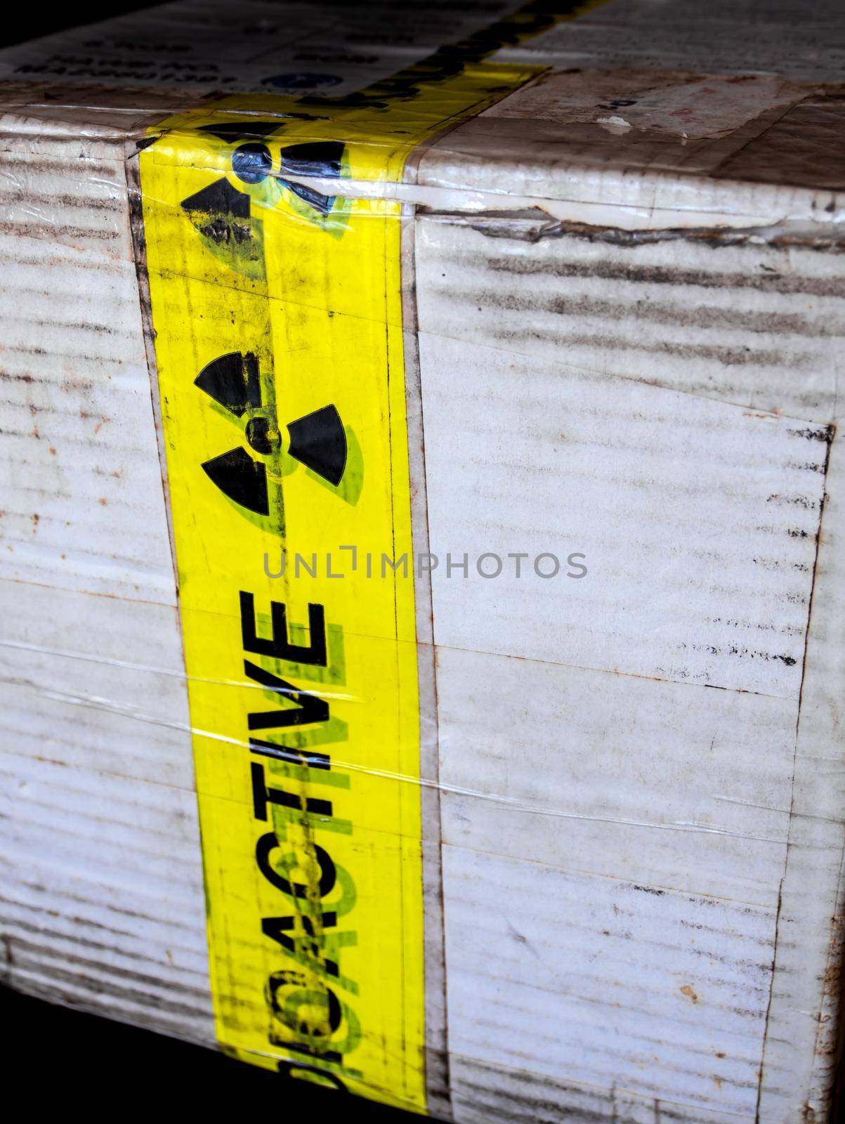 Paper box package of small radioactive material by Satakorn