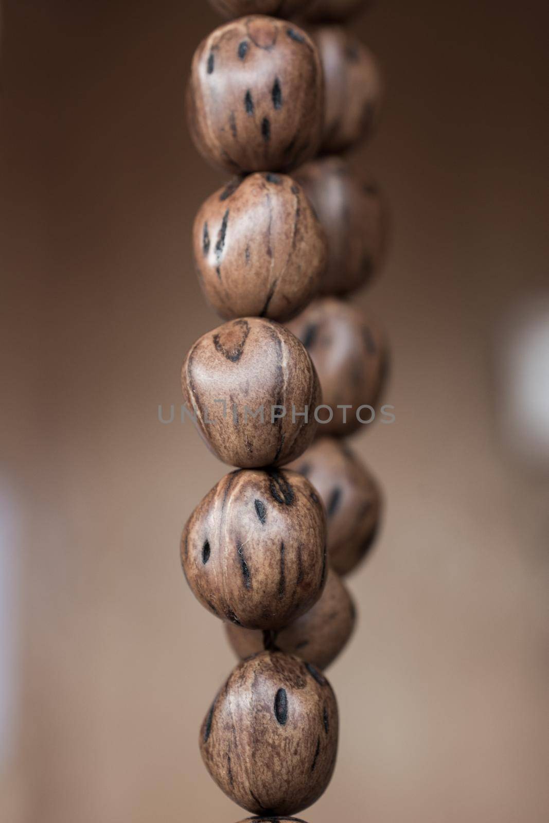  Beads of the same type and color by berkay