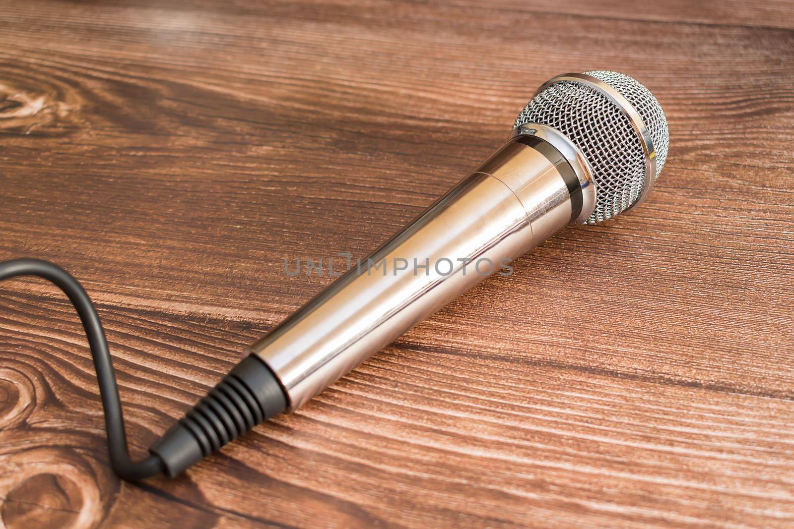 Music microphone for voice recording and singing karaoke