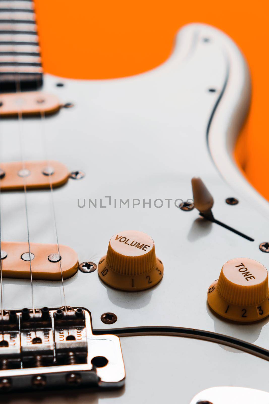 White Electric Guitar by ponsulak