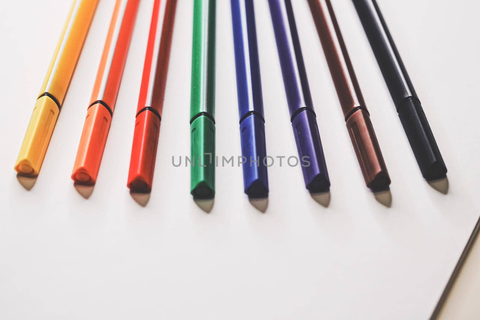 Colourful felt-tip pens for drawing by Anneleven
