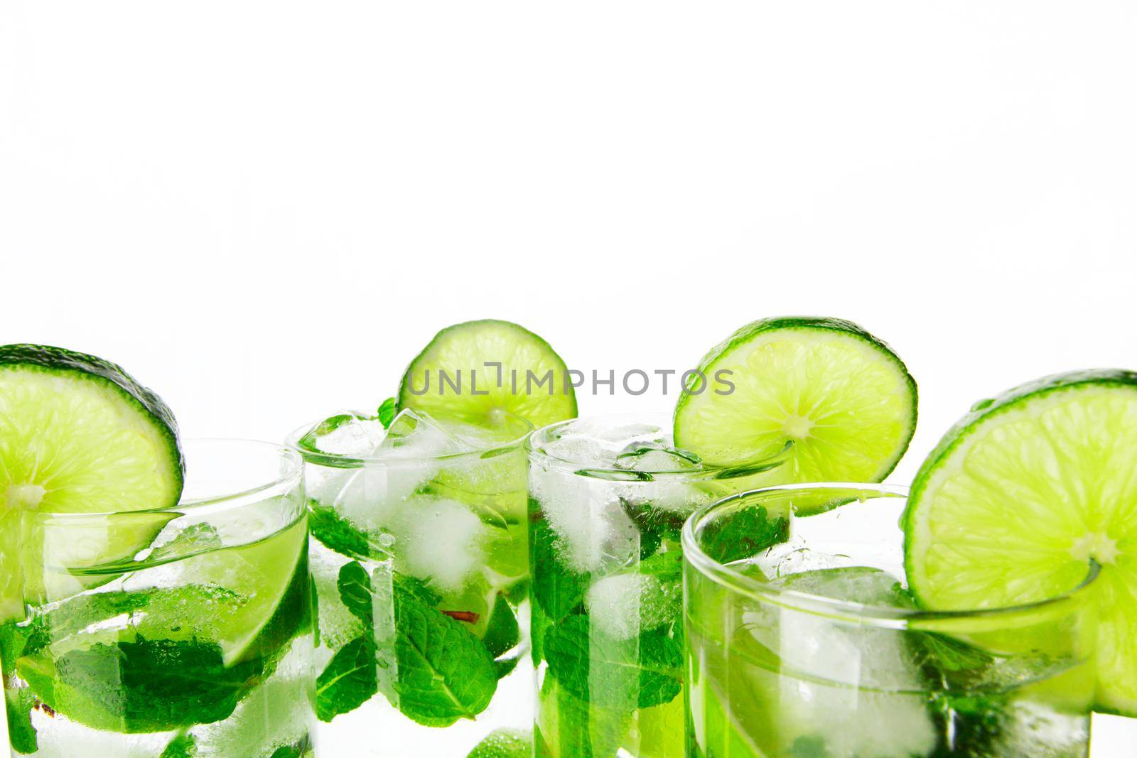 Mojito cocktails with lime by Yellowj