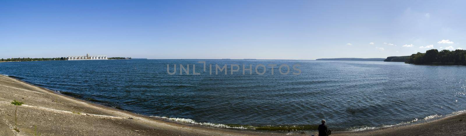 water-nariliche reservoir near the Chyhyryn nuclear power plant. The river Dnipro. by DePo
