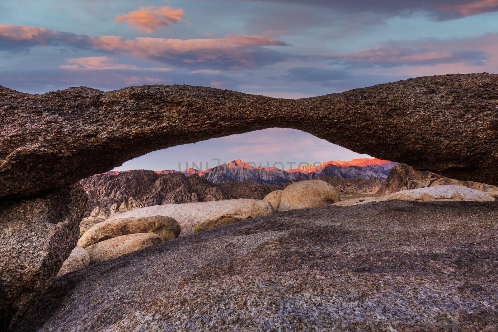 Mobius Arch in Lone Pine with Peak Mount Whitney, USA.