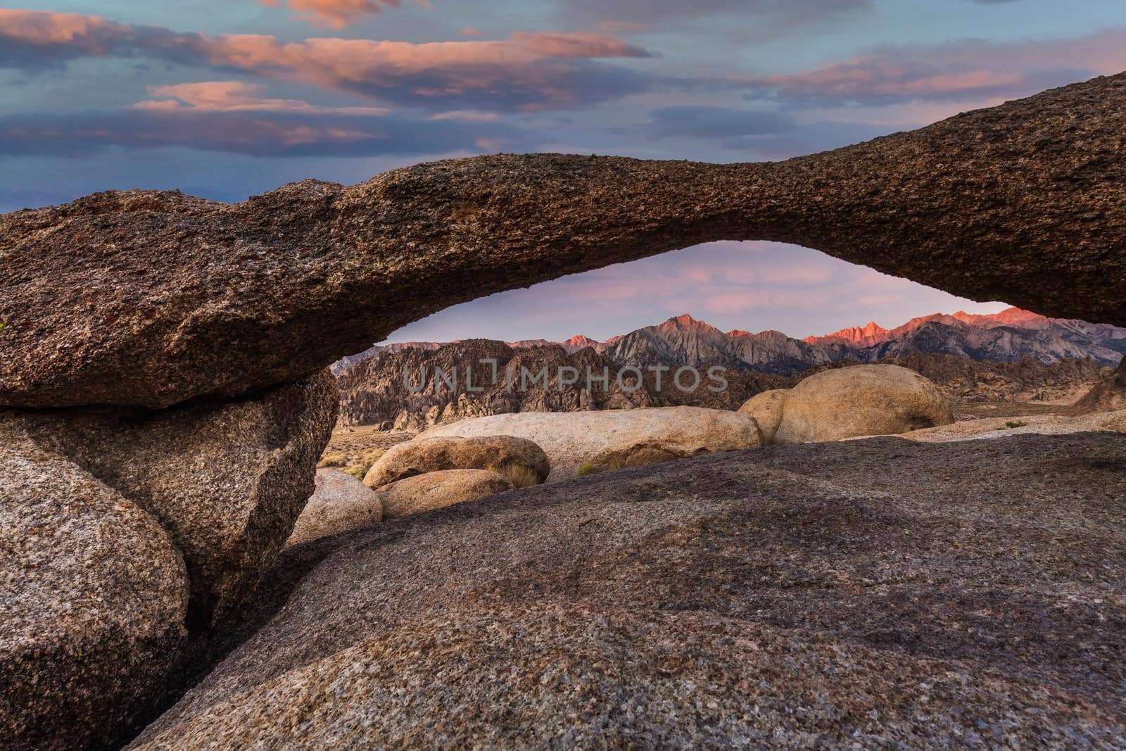 Mobius Arch in Lone Pine with Peak Mount Whitney, USA.