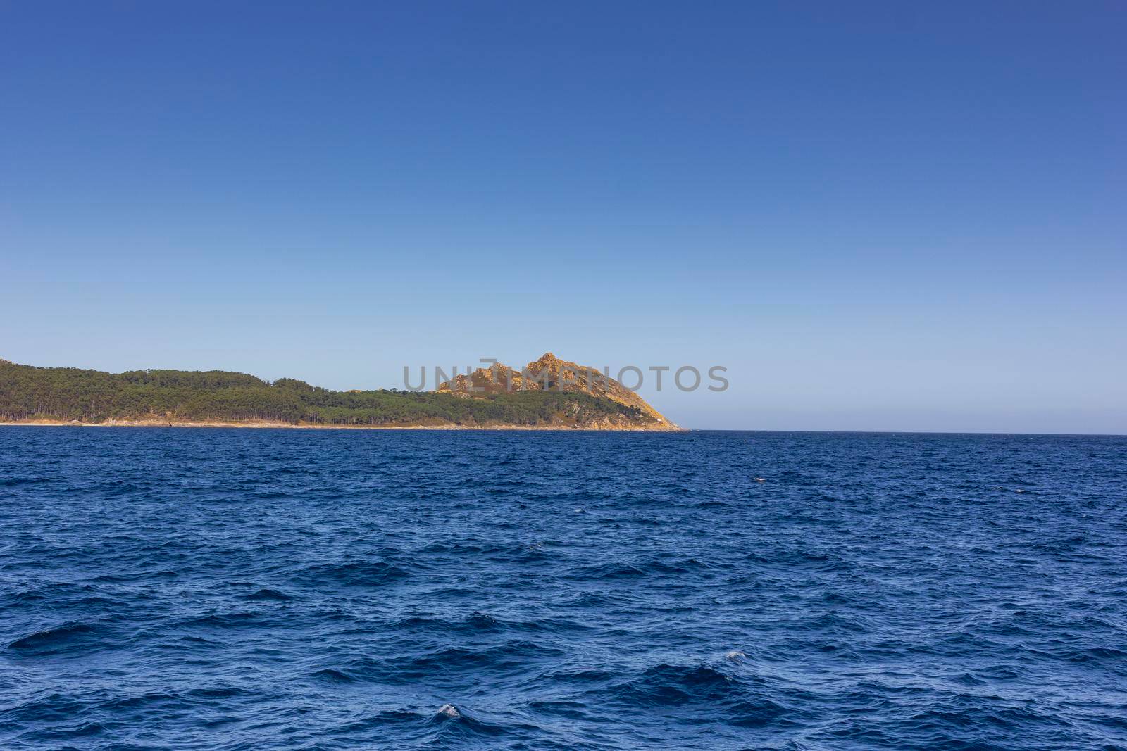 Boat trip through the Atlantic Ocean by loopneo